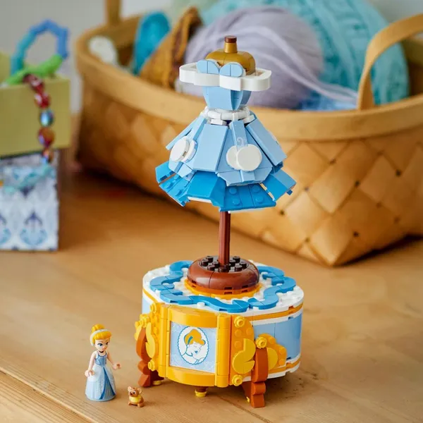 Set Construcție LEGO Disney Princess 43266 Rochia Cenușăresei - imagine 6
