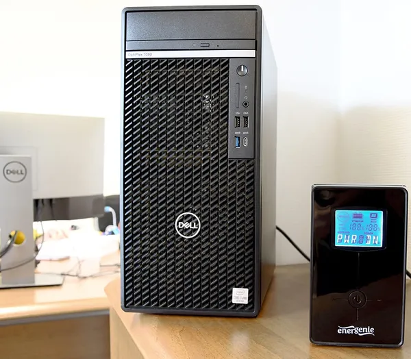 UPS GEMBIRD EG-UPS-036 3000VA 1800W Line Interactive - imagine 3