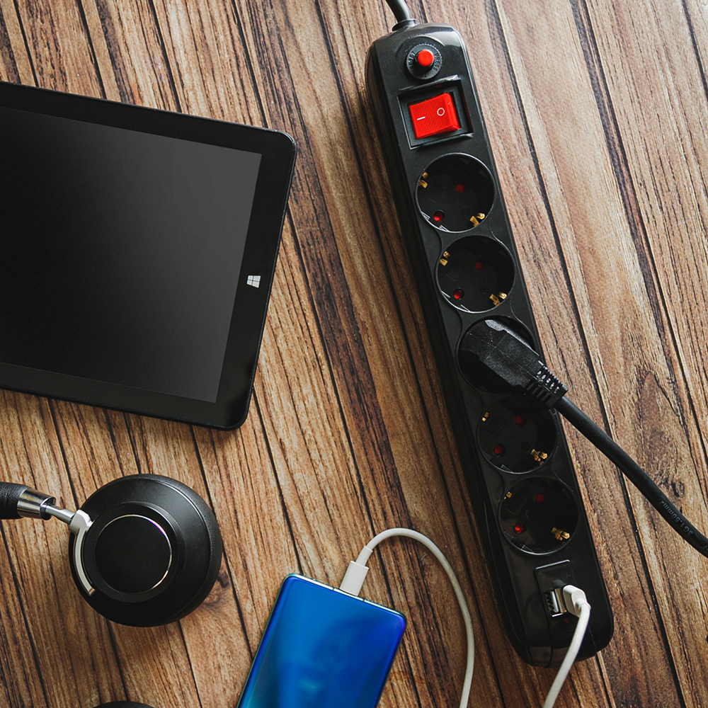 Prelungitor SPACER PP-5-18B-USB 5 Prize 2 USB 1.8m Negru - imagine 6