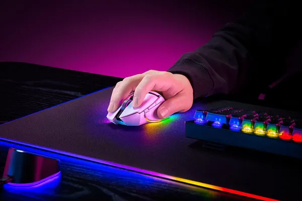 Mouse RAZER Basilisk V3 PRO 10+1 Butoane Chroma RGB Alb - imagine 3