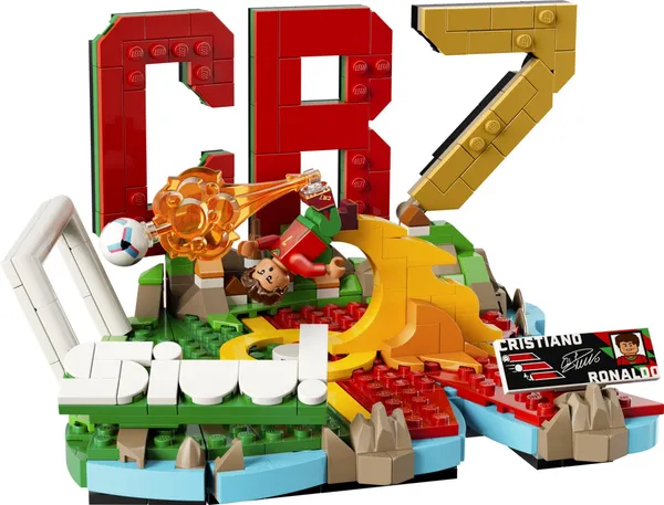 Set Construcție LEGO Cristiano Ronaldo Momente Importante din Fotbal LEGO43012 - imagine 2