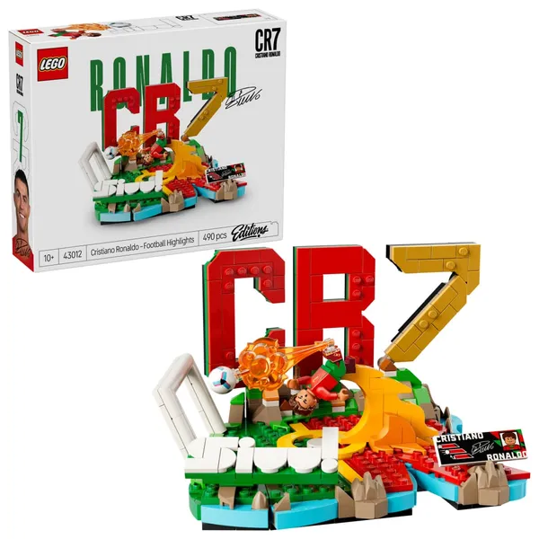 Set Construcție LEGO Cristiano Ronaldo Momente Importante din Fotbal LEGO43012