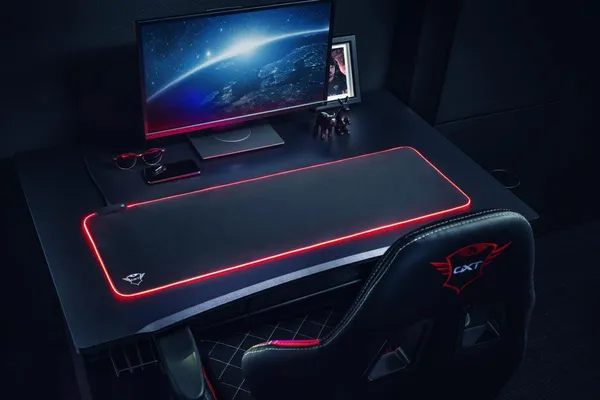 Mousepad TRUST GXT 764 GlideFlex Gaming LED Negru 930x300mm - imagine 10