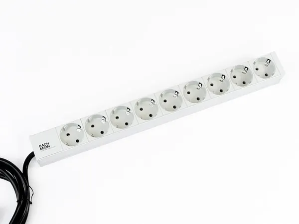 PDU BACHMANN 333.401 9 Prize Schuko 2m Aluminiu RAL 7035