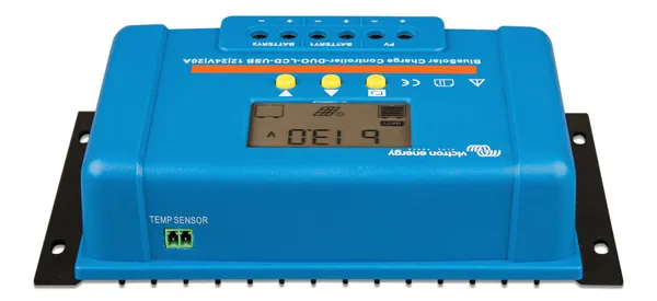 Regulator încărcare VICTRON ENERGY BlueSolar PWM-LCD&USB 12/24V-30A